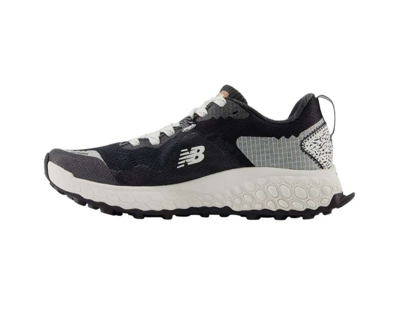 new balance hierro v7 d womens black white2